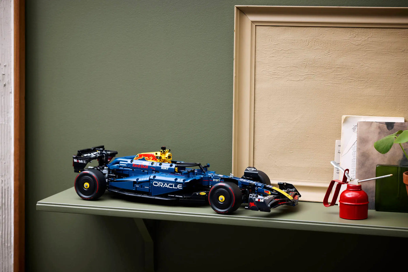 Oracle Red Bull Racing RB20 F1 auto