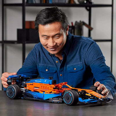 LEGO Technic McLaren Formule 1 Raceauto 42141 - 1434 onderdelen